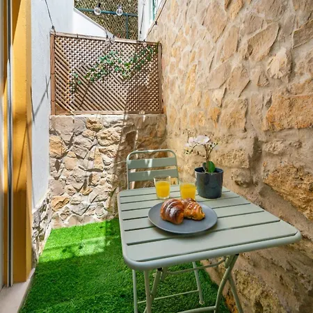 Apt With Private Terrace 250M To Largo Intendente-2